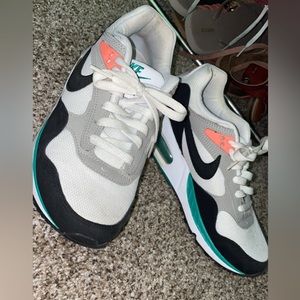 Nike lightly worn size 7